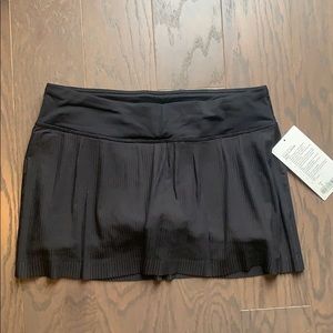 Lululemon pleat to street skirt lll